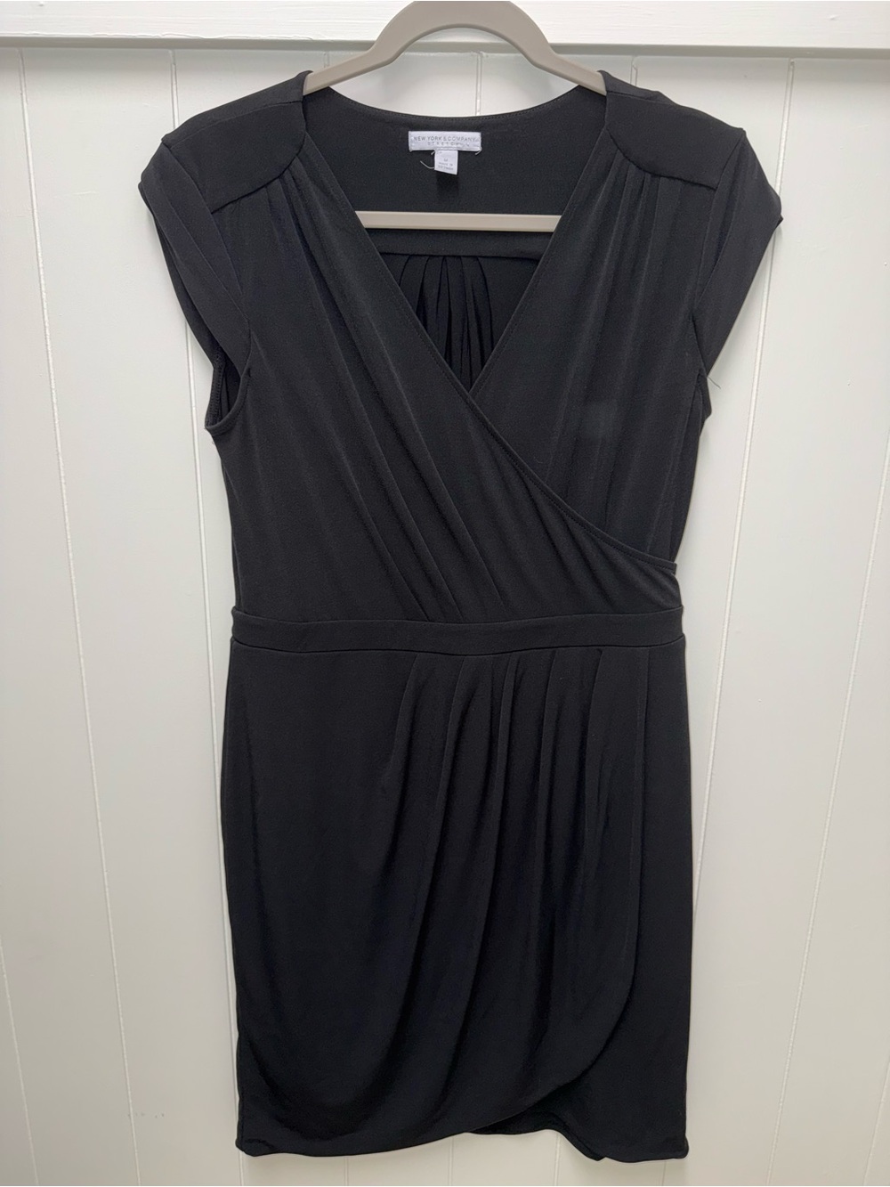 New York & Company Black Faux Wrap Cap Sleeve Dress Size M